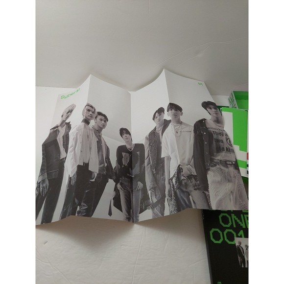 SuperM Super One 001 1st Album Taeyong card CD Set K Pop Pre-owned Read - Picture 12 of 12